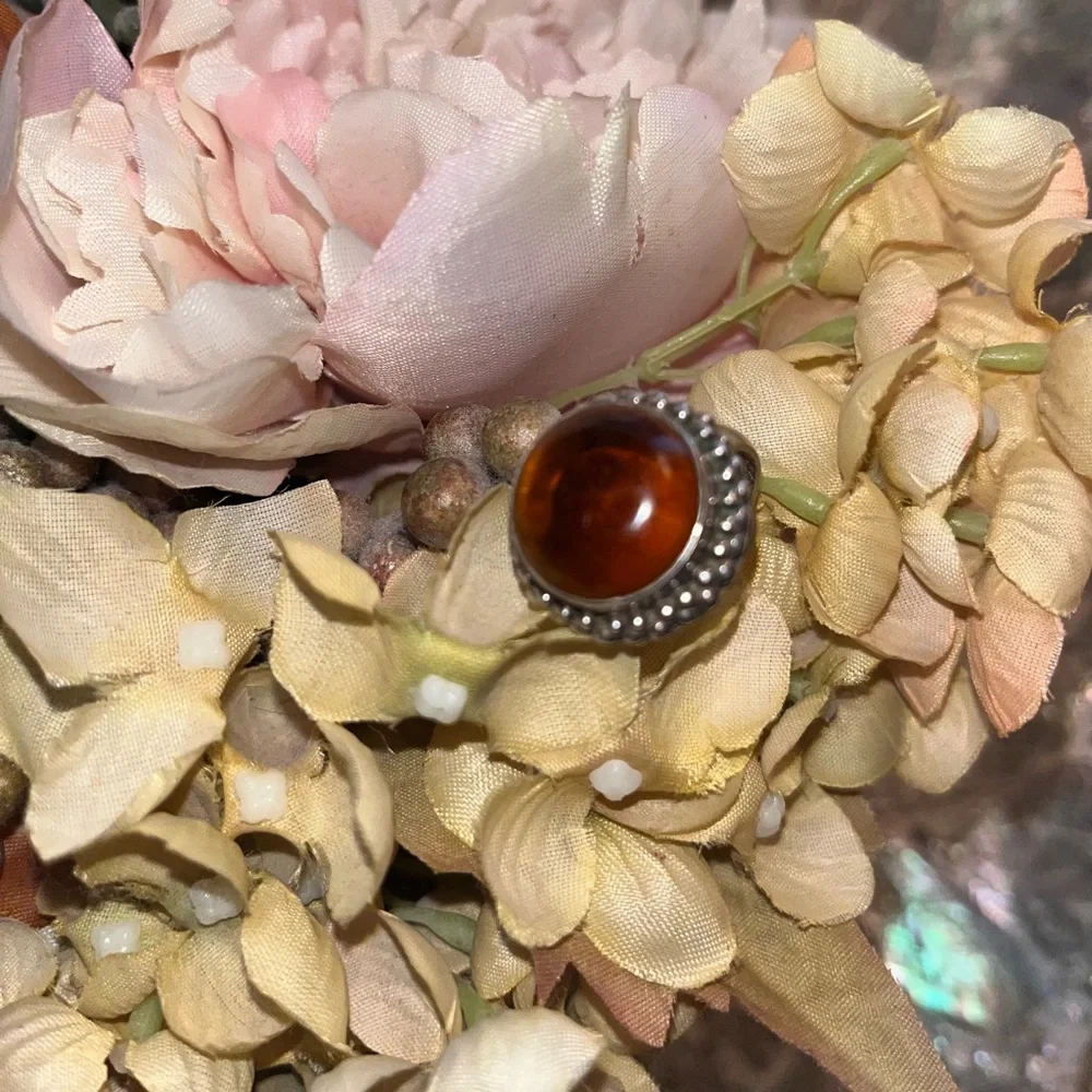 Sterling Silver Amber ring, Size 8, Vintage
